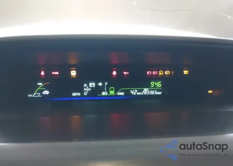 2013 Toyota Prius V Three из США, поврежденный, VIN JTDZN3EU8D3270653